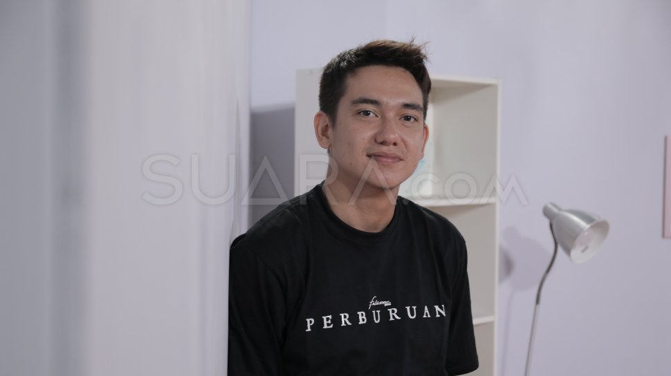 Detail Foto Adipati Dolken Terbaru Nomer 31