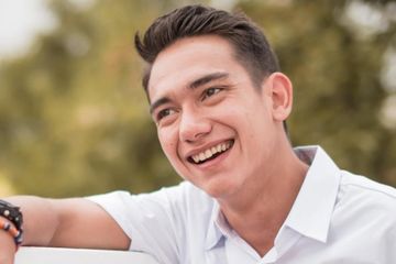 Detail Foto Adipati Dolken Terbaru Nomer 8