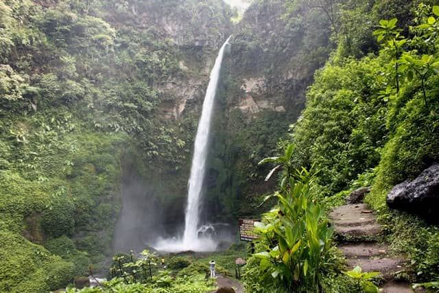 Detail Foto Air Terjun Di Indonesia Nomer 10