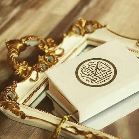 Detail Foto Al Qur An Nomer 37