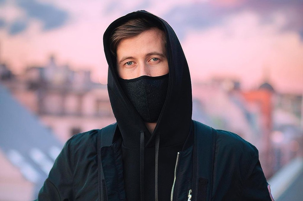 Detail Foto Alan Walker Nomer 13