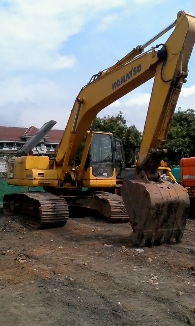 Detail Foto Alat Berat Komatsu Nomer 41