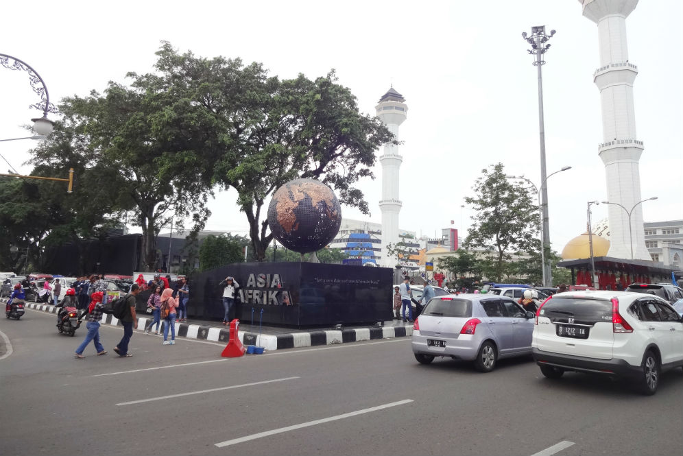 Detail Foto Alun Alun Bandung Nomer 14