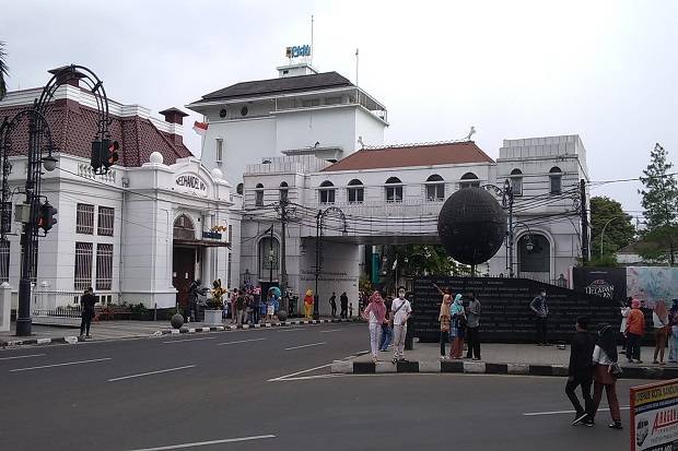 Detail Foto Alun Alun Bandung Nomer 6