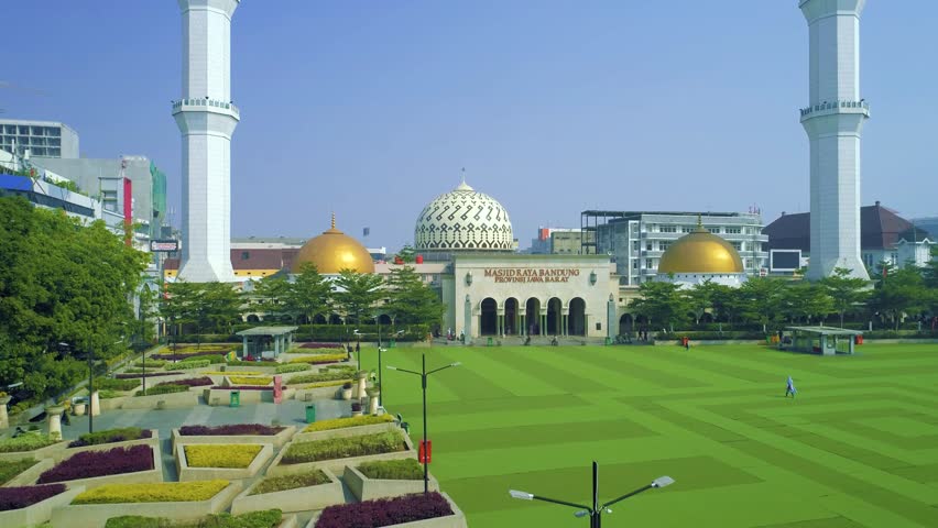 Detail Foto Alun Alun Bandung Nomer 7