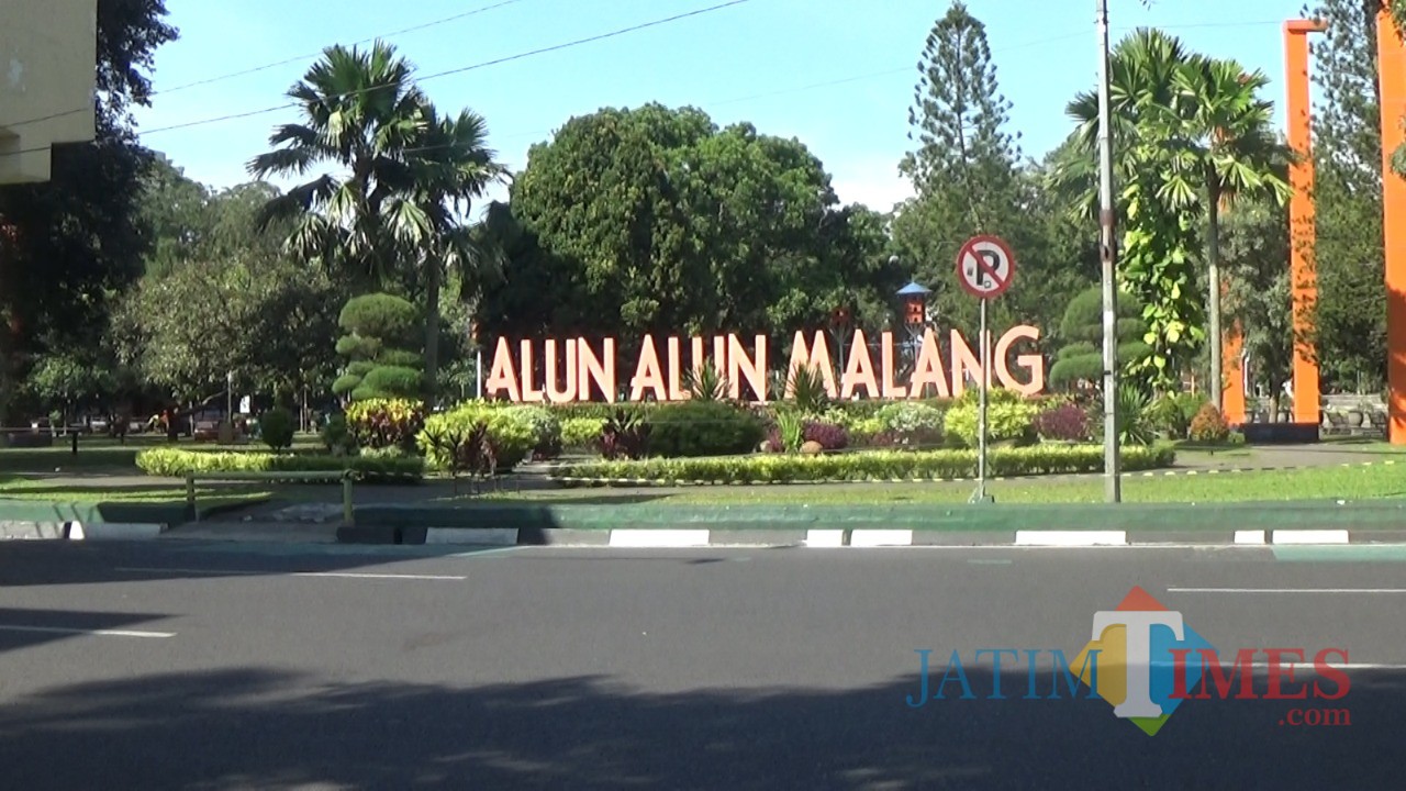 Detail Foto Alun Alun Malang Nomer 3