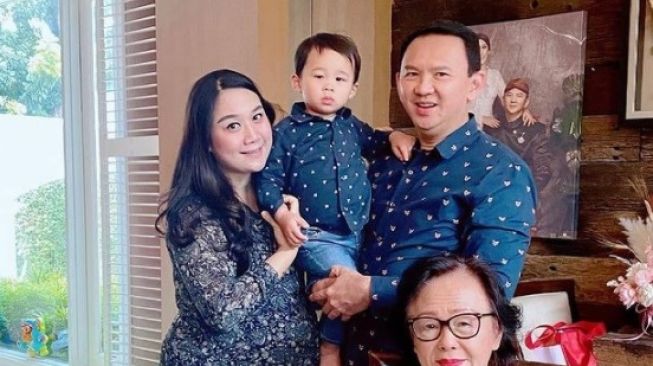 Detail Foto Anak Anak Ahok Nomer 10