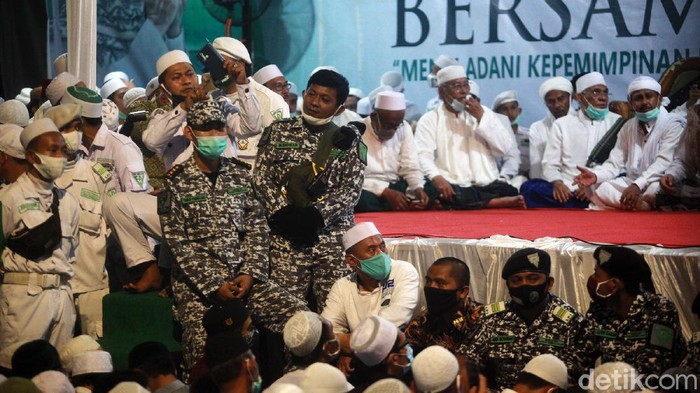 Detail Foto Anak Anak Habib Rizieq Nomer 37