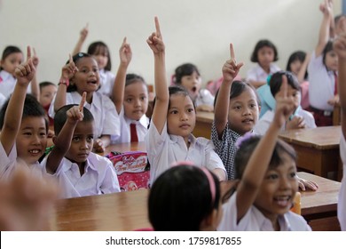 Detail Foto Anak Anak Sekolah Nomer 2