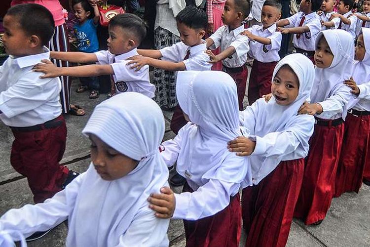 Detail Foto Anak Anak Sekolah Nomer 26