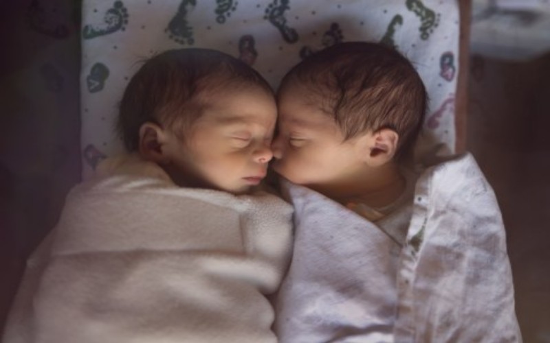 Detail Foto Anak Bayi Kembar Nomer 43