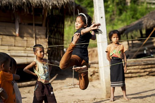 Detail Foto Anak Bermain Jaman Dulu Nomer 4