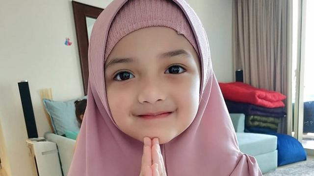 Detail Foto Anak Cantik Berjilbab Nomer 2