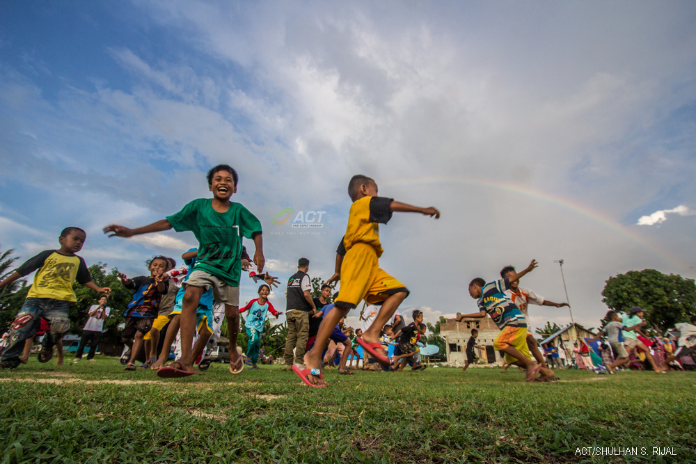 Detail Foto Anak Desa Bermain Nomer 3