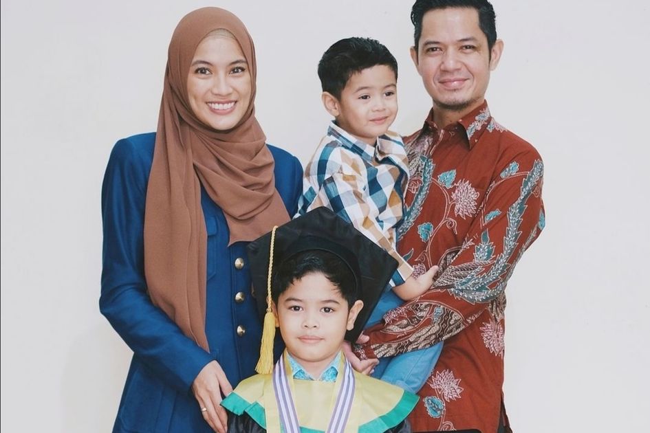 Detail Foto Anak Dude Harlino Nomer 5