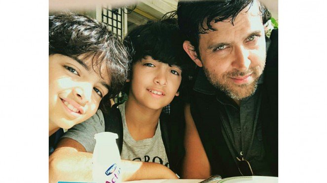 Detail Foto Anak Hrithik Roshan Nomer 36