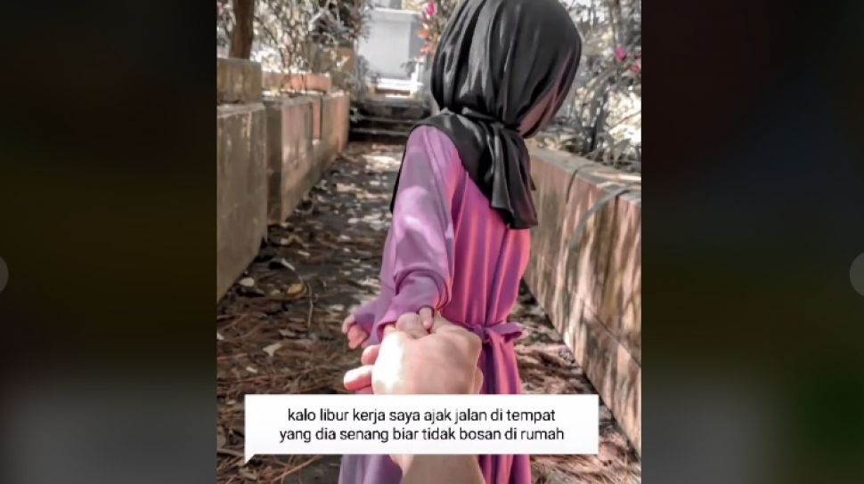 Detail Foto Anak Kecil Bercadar Nomer 15