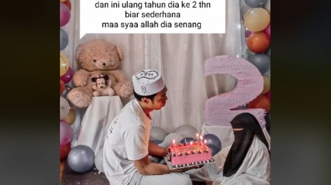 Detail Foto Anak Kecil Bercadar Nomer 35