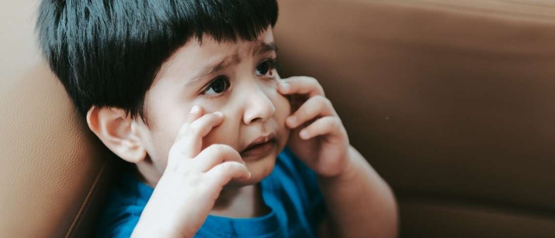 Detail Foto Anak Kecil Sedih Nomer 21