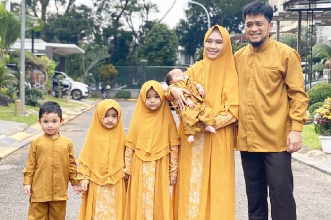 Detail Foto Anak Oki Setiana Dewi Nomer 15