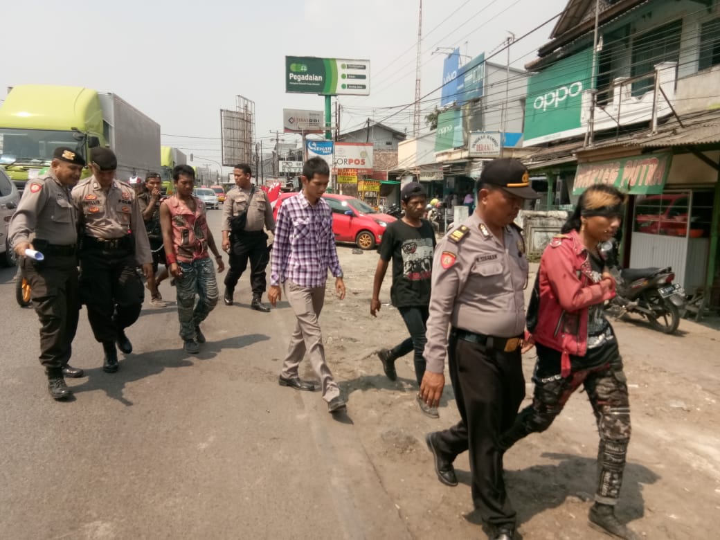 Detail Foto Anak Punk Jalanan Nomer 34