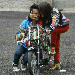 Detail Foto Anak Racing Romantis Nomer 3