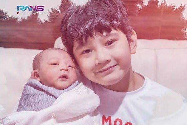 Detail Foto Anak Raffi Dan Nagita Nomer 18