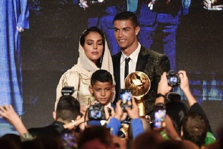 Detail Foto Anak Ronaldo Nomer 2