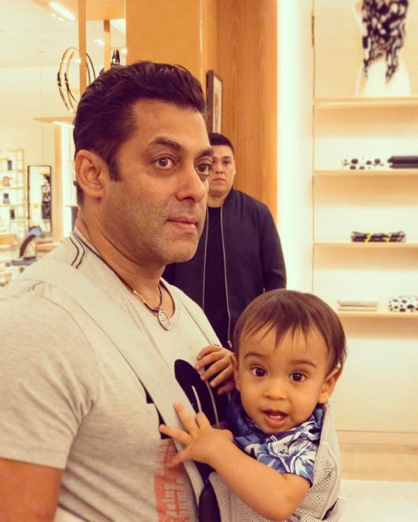 Detail Foto Anak Salman Khan Nomer 8