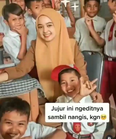 Detail Foto Anak Sekolah Cantik Nomer 47