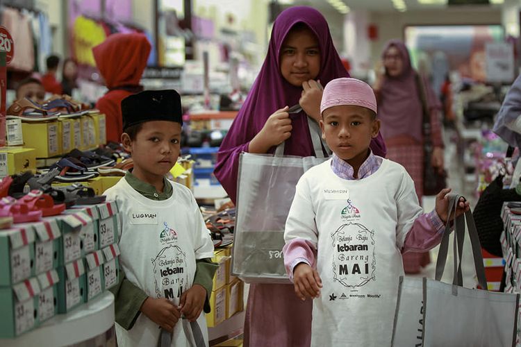 Detail Foto Anak Yatim Nomer 41