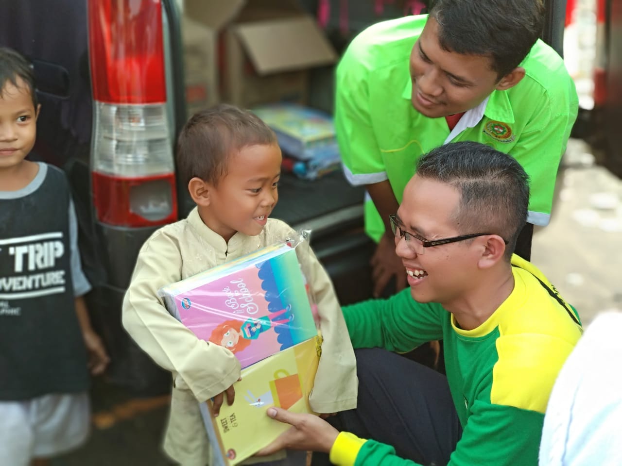 Detail Foto Anak Yatim Nomer 44