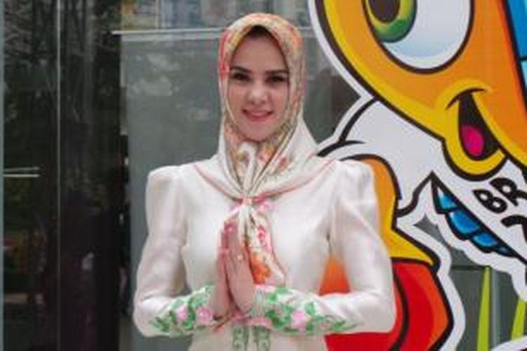 Detail Foto Angel Lelga Berhijab Nomer 5