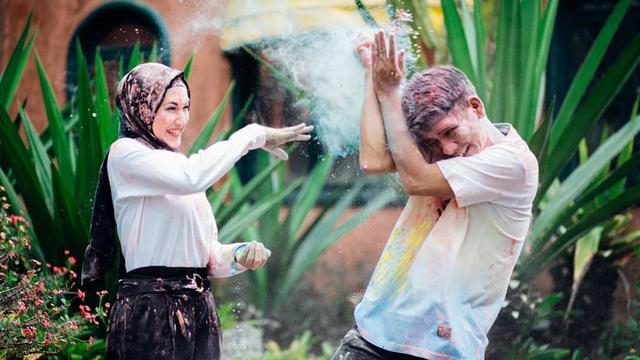 Detail Foto Angga Putra Dan Pacar Nomer 35