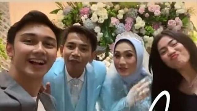 Detail Foto Angga Putra Dan Pacar Nomer 6