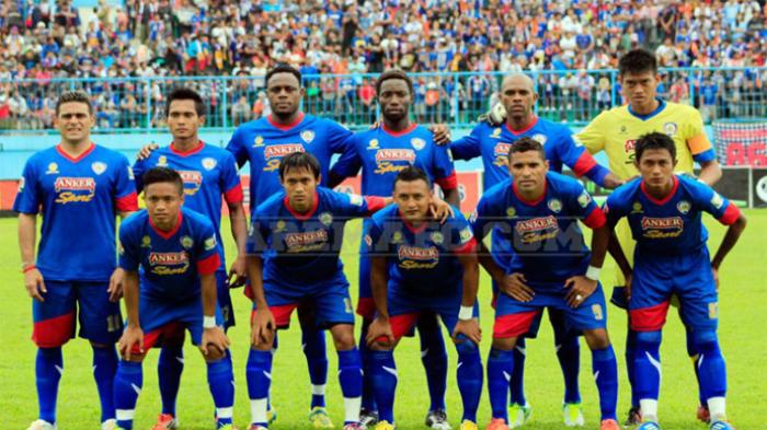 Detail Foto Arema Cronus Nomer 16