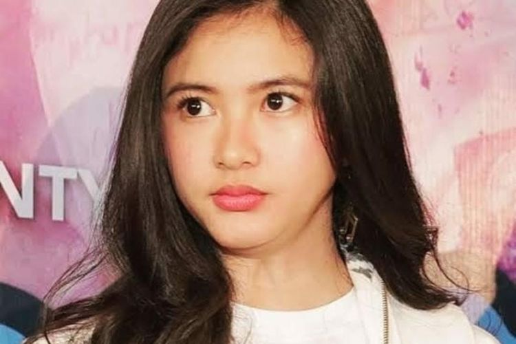 Detail Foto Artis Adinda Azani Nomer 2