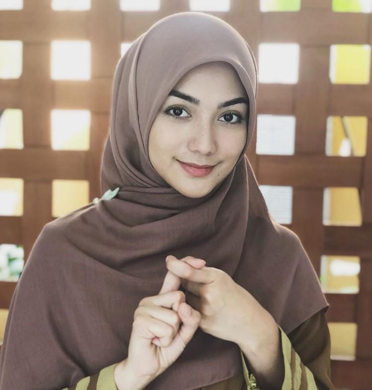 Detail Foto Artis Berhijab Nomer 7