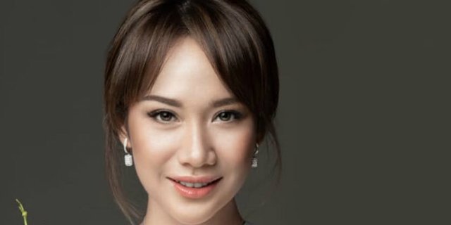 Detail Foto Artis Bunga Citra Lestari Nomer 4