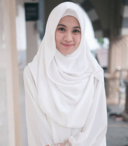 Detail Foto Artis Cantik Berhijab Nomer 33