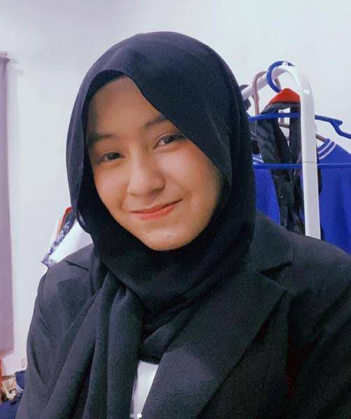 Detail Foto Artis Cantik Berhijab Nomer 41