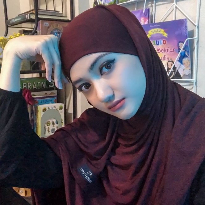 Detail Foto Artis Cantik Berhijab Nomer 45