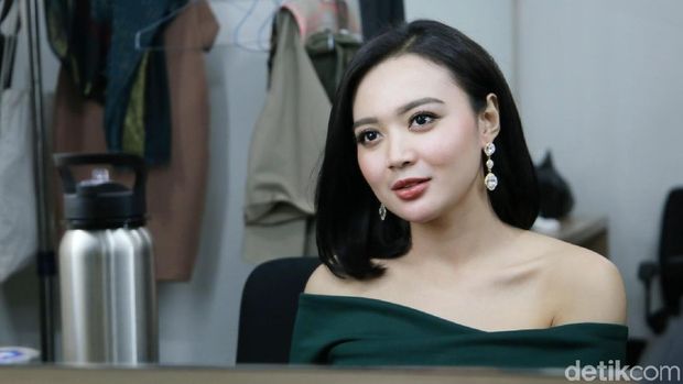 Detail Foto Artis Cewek Indonesia Nomer 38