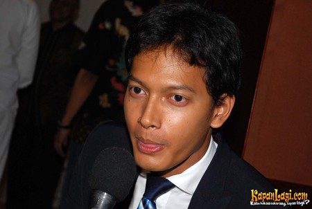 Detail Foto Artis Cowok Indonesia Nomer 38