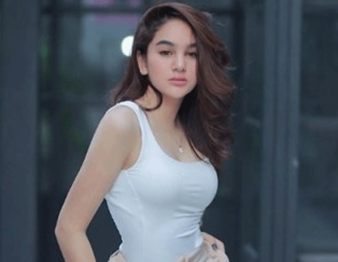 Foto Artis Hana Hanifa - KibrisPDR