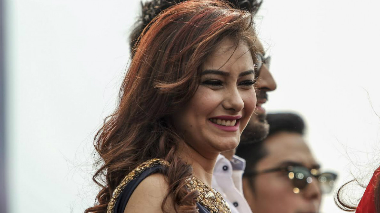 Detail Foto Artis India Lonceng Cinta Nomer 45