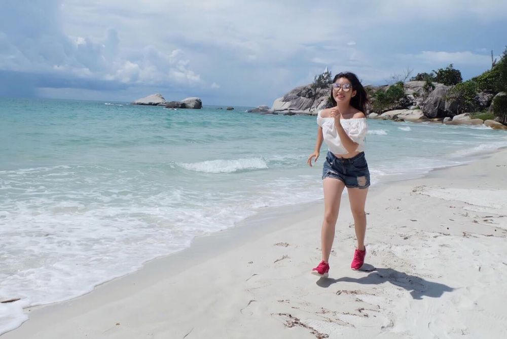 Detail Foto Artis Indonesia Liburan Di Pantai Nomer 20