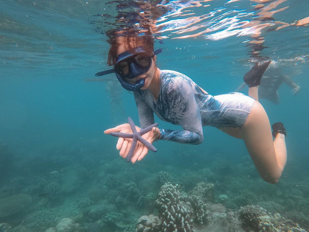 Detail Foto Artis Indonesia Liburan Di Pantai Nomer 30