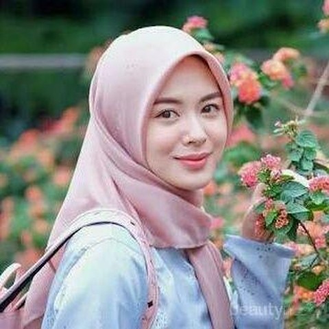 Foto Artis Korea Berhijab - KibrisPDR