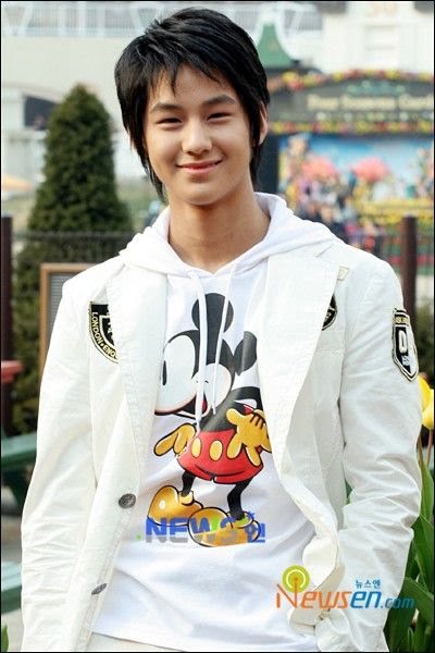 Detail Foto Artis Korea Kim Bum Nomer 25